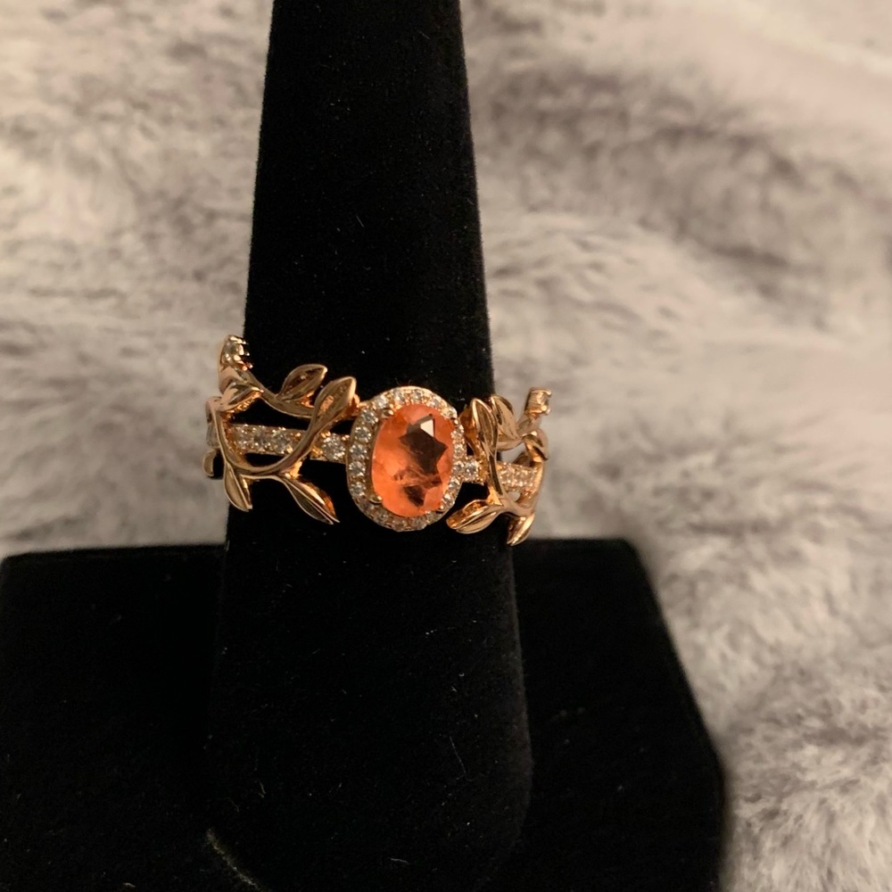 The Sienna Ring.  Sz 10